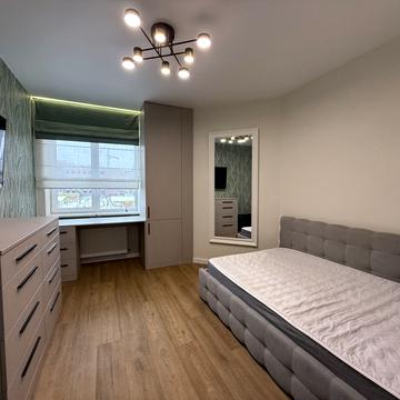 Молодіжна вул., 4