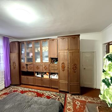 Ярослава Гашека вул., 8