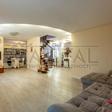 Драгоманова вул., 17