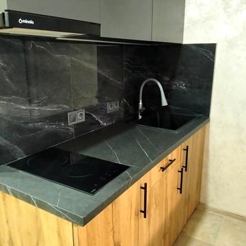 Перлинна вул., 11