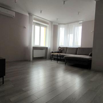 Андрія Малишка вул. (Льва Толстого), 94