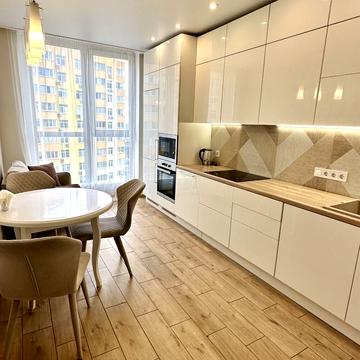 Петра Калнишевського вул. (Михайла Майорова), 6