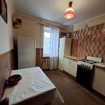 Максима Залізняка вул., 14/2