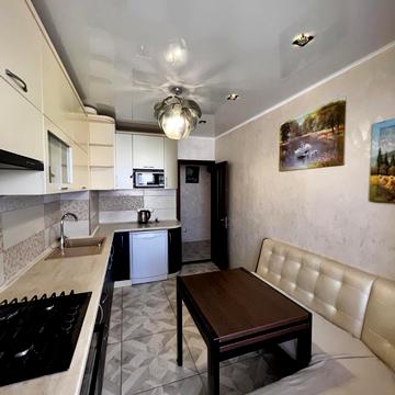 Академіка Корольова вул., 75/1