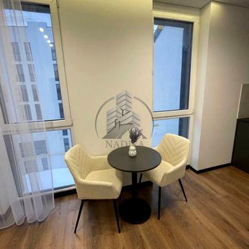 Зустрічна вул., 8