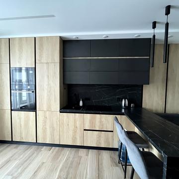 Академіка Заболотного вул., 1-Б