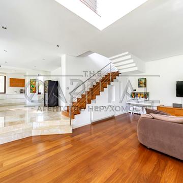 Патріарха Володимира Романюка вул. (Жовтнева)