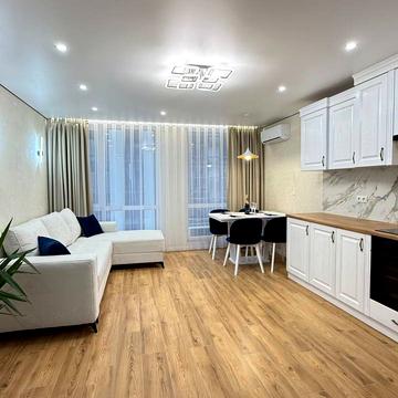 Романа Левицького вул., 4