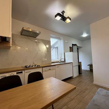 Зимова вул., 46