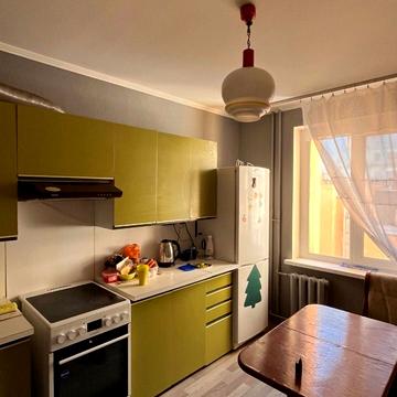 Дарницький бульв., 8