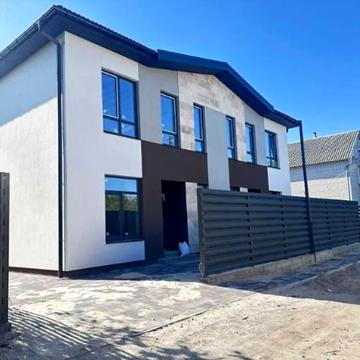 Центральна вул.