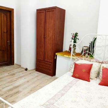 Миколая Коперника вул., 4