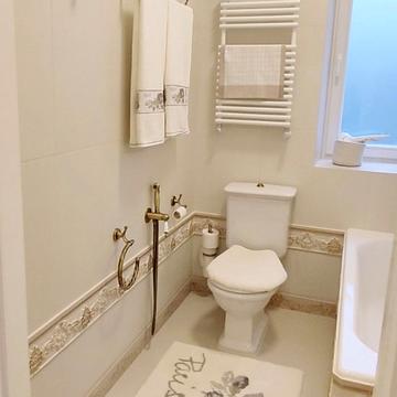 Квітнева вул., 12