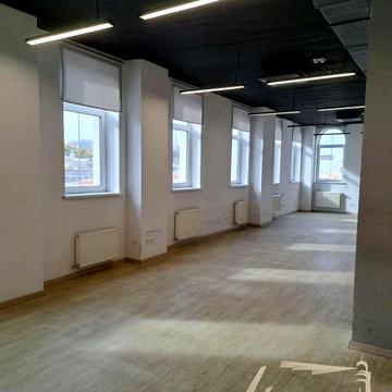 Іллінська вул., 8