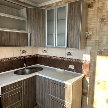 Курсанта Єськова вул., 14