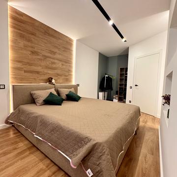 Придорожна вул., 5