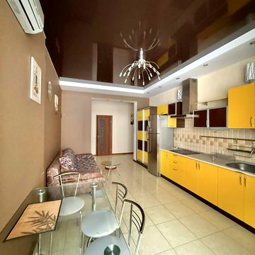 Середньофонтанська вул., 19б