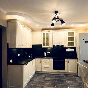 Здолбунівська вул., 13