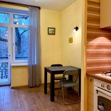 Гарматна вул., 33/1