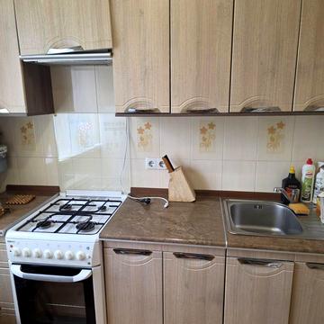 Амосова вул. (Корчагінців), 1