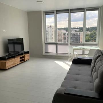 Набережна Перемоги вул., 40-Д