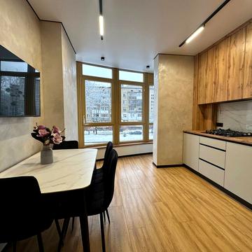 Європейська вул., 3