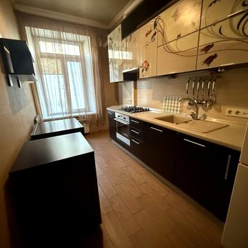 Театральний пров. (Чайковського), 4