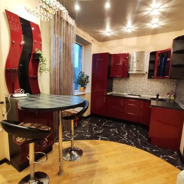 Миколи Міхновського бульв. (Дружби народів), 10