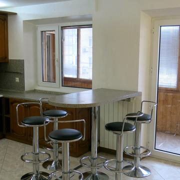 Рибальська вул., 7