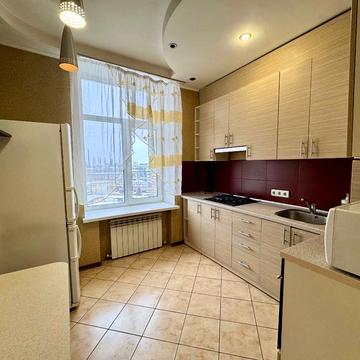 128-ї Бригади Тероборони вул. (Курчатова), 4