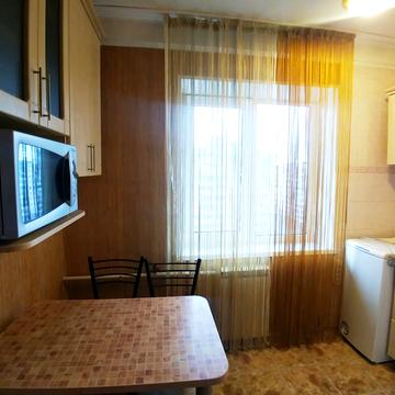 Йорданська вул. (Лайоша Гавро), 4