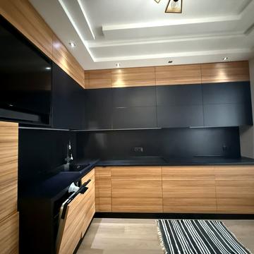 Молодіжна вул., 2/3а