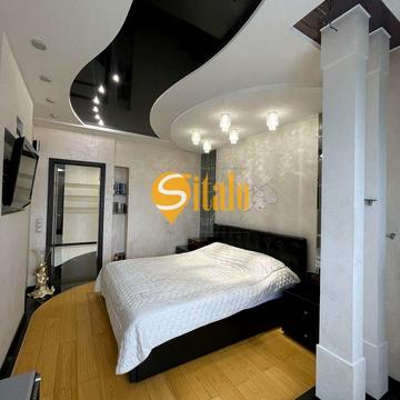 Дніпровська набережна вул., 26