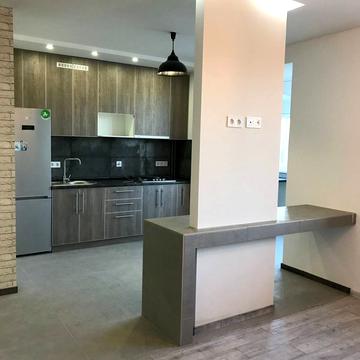 Набережна Перемоги вул., 62