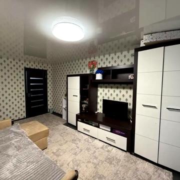 Космонавтів вул., 15