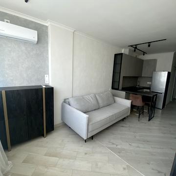 Магістральна вул., 33