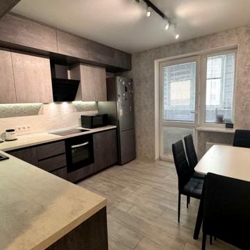 Миру вул., 53