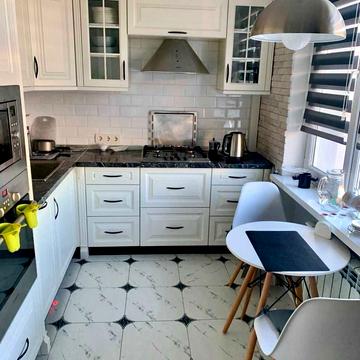 Валентинівська вул., 11