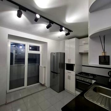 Лесі Українки вул., 8