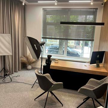 Івана Франка вул., 25А