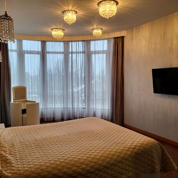 Італійський бульв., 1г