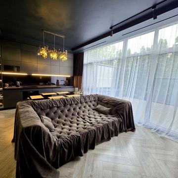 Радісна вул.