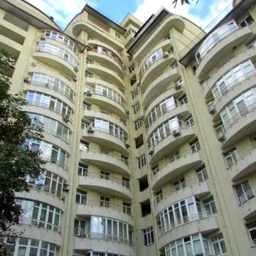 Олександра Кониського вул., 46/11