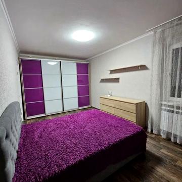 Євгена Чикаленка вул., 77