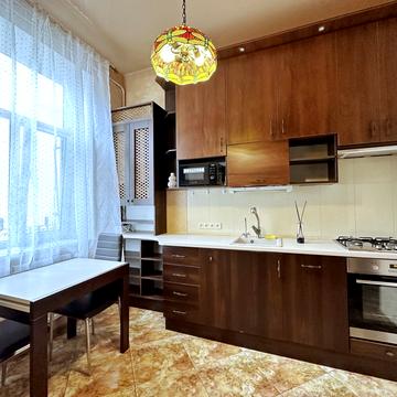 Генерала Тараса Чупринки вул. (Пушкіна), 22