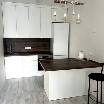 Варненська вул., 29