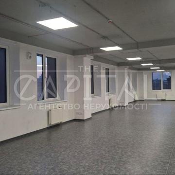 Почайнинська вул., 38/44