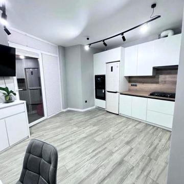 Богдана-Ігора Антонича вул., 11