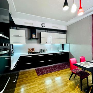 Євгена Коновальця вул.