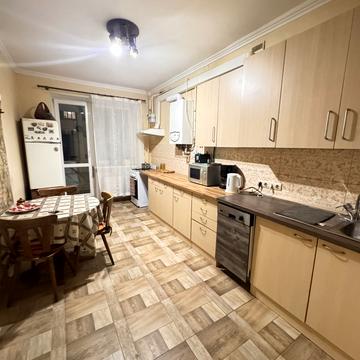 Івана Рубчака вул., 7